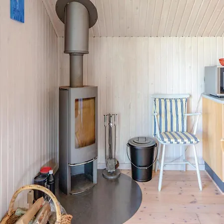 Beautiful Home In Brenderup Fyn